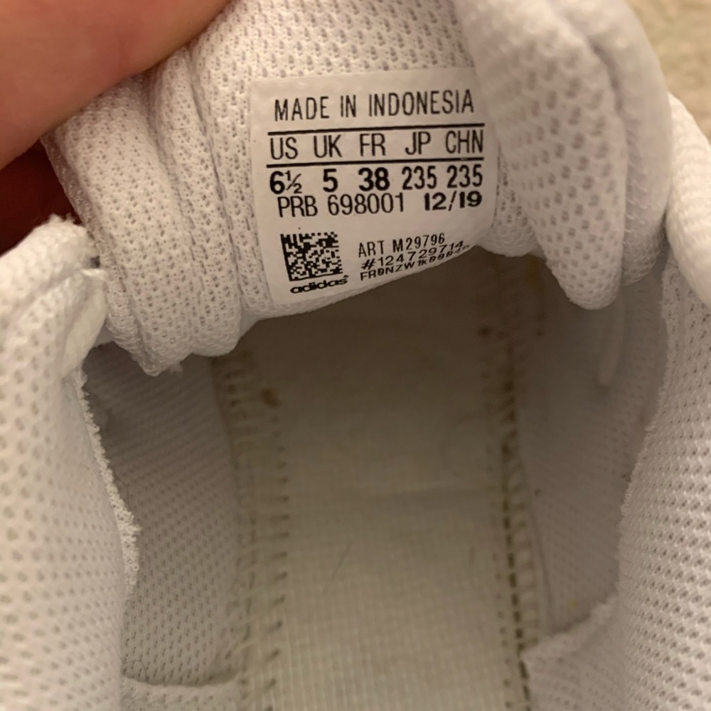 Adidas π - Picture 3 of 5